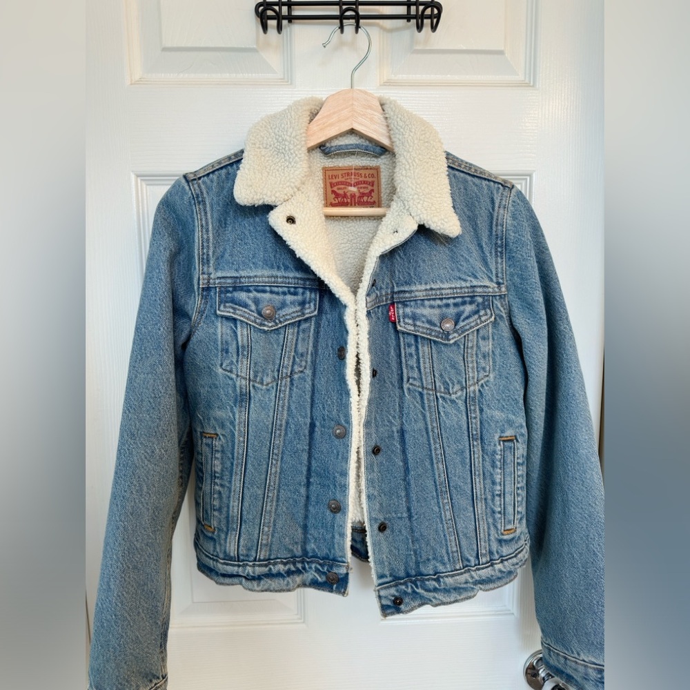 Levi’s women’s jean jacket
